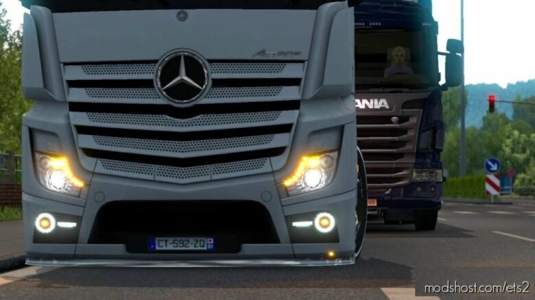 ETS2 Headlights Part Mod: Mercedes Benz Tuning Mod 1.41.X (Featured)