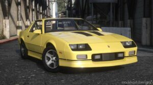 GTA 5 Chevrolet Vehicle Mod: 1990 Chevrolet Camaro Z28 Iroc-Z (Image #5)