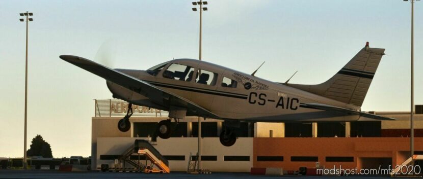 MSFS 2020 Mod: Aeroclube DA Madeira PA-28 Warrior II Livery (Cs-Aic) (Featured)