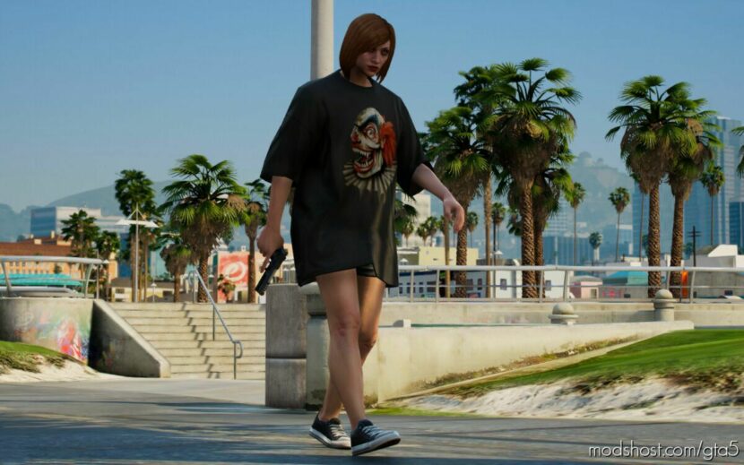 GTA 5 Player Mod: Oversized T-Shirt For MP Female V1.1 (Featured)