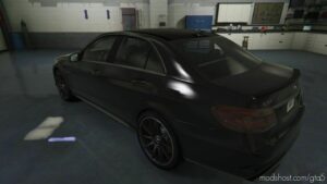 GTA 5 Mercedes-Benz Vehicle Mod: E63 AMG W212 (Image #3)