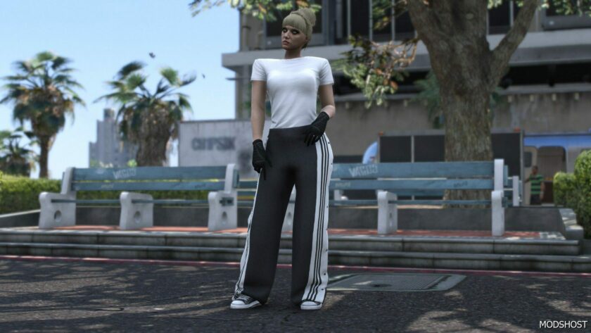 GTA 5 Player Mod: Adidas Buttoned Tracksuit Pants MP Female (Featured)