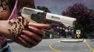 GTA 5 Player Mod: Ghost in The Shell Major’s Thermoptic Pistol (Image #3)