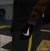 GTA 5 Player Mod: Nike Gloves Retexture for Franklin (Featured)