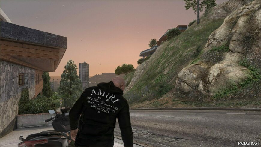 GTA 5 Player Mod: Amiri X Nike Coat for Franklin (Featured)